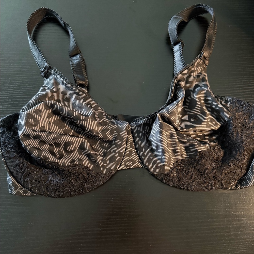 Olga Black Cheetah Patterned Lace Bra Gentle Lift Underwire Size 36D